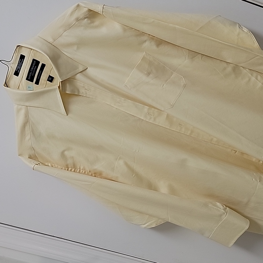 Daniel Cremieux size 17 1/2 dress shirt. New no package.
